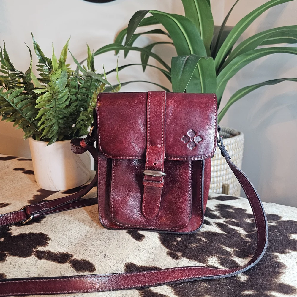 Patricia Nash Cascina Leather Crossbody Bag - Picture 1 of 11